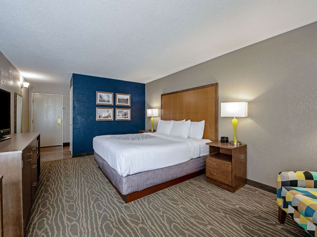 La Quinta Inn & Suites by Wyndham Dayton North - Tipp City主图