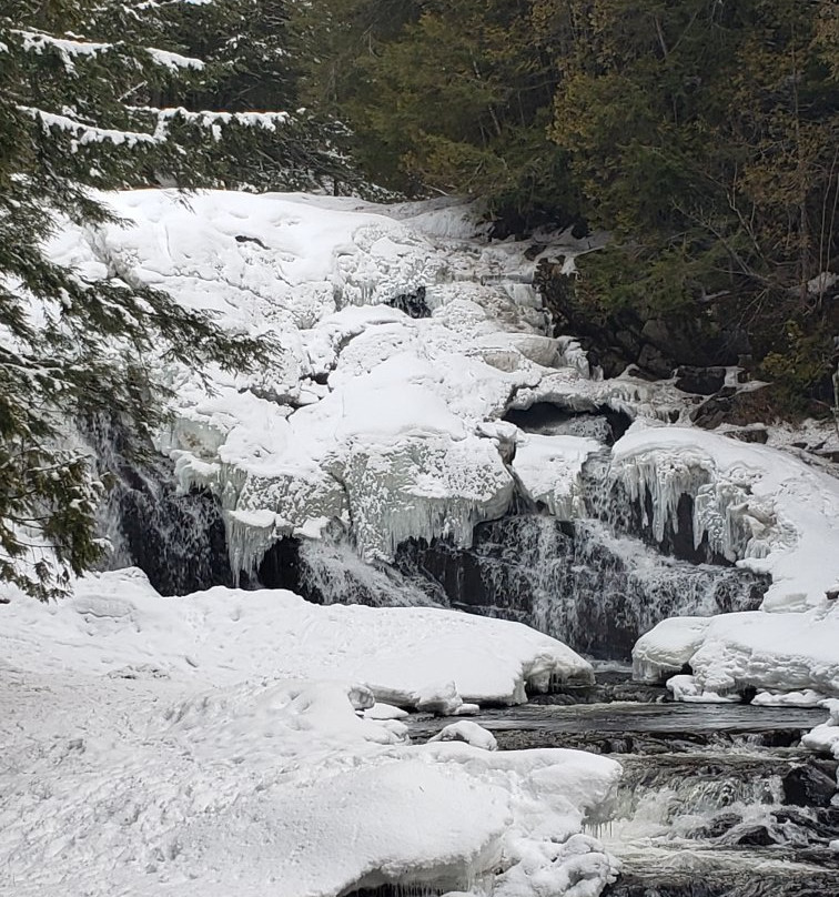 Houston Brook Falls景点图片