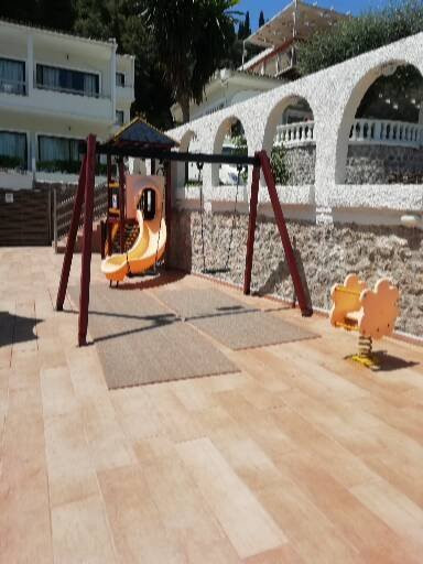 Benitses Bay View Hotel主图