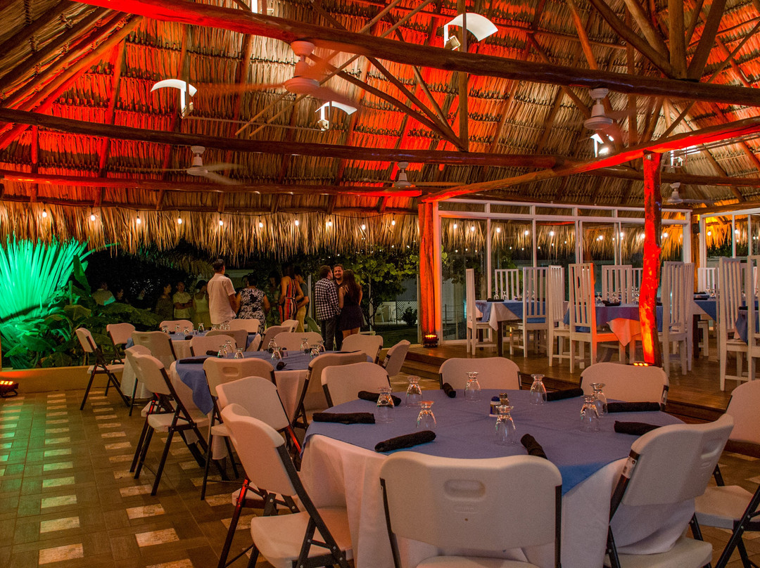 阿波罗大酒店主图