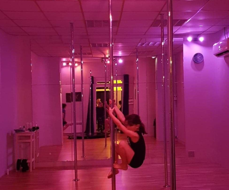 Aerial Pole Fitness-Gien必去景点