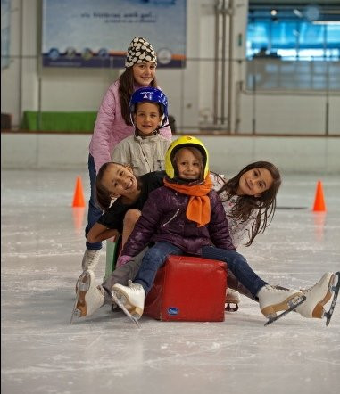 Palau de Gel d Andorra-Canillo必去景点