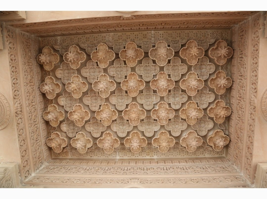 Swaminarayan Temple-锡尔瓦萨必去景点