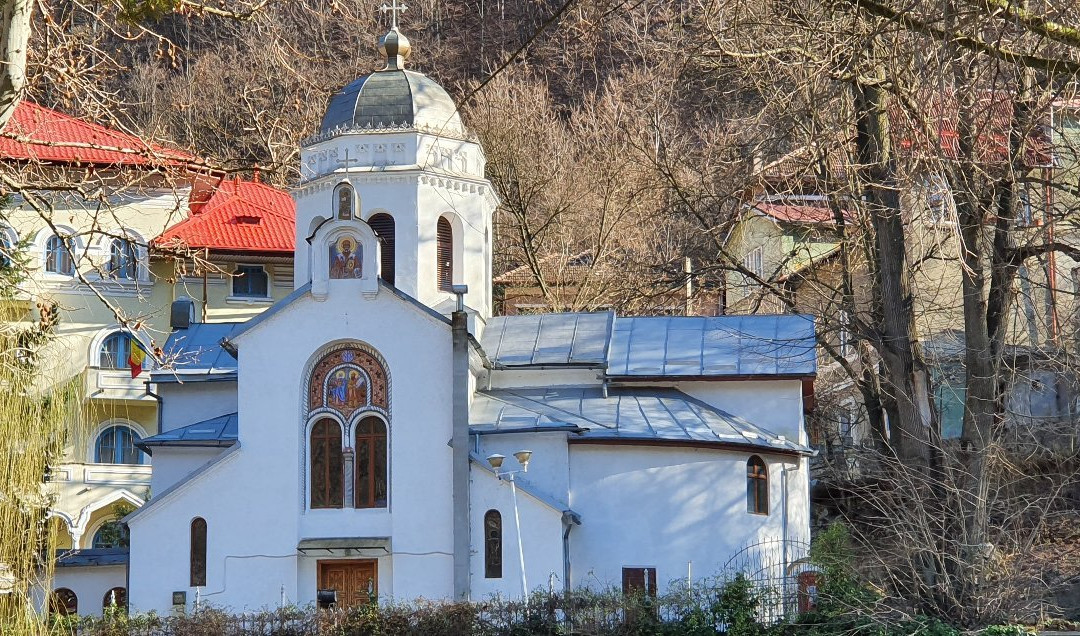 Biserica ortodoxa Schimbarea la Fata景点图片