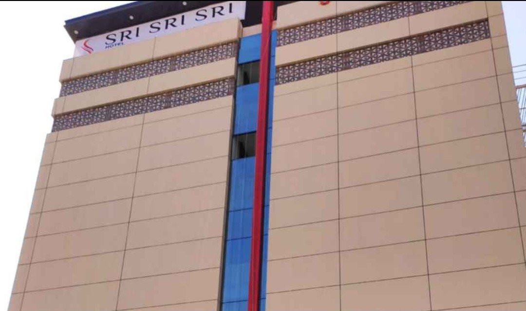 Sri Sri Sri Hotel主图