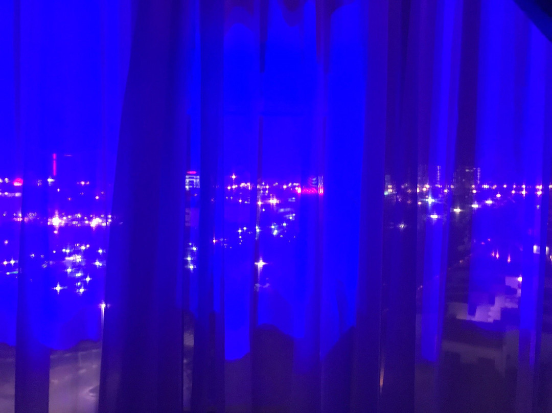 International Hotel Kish主图