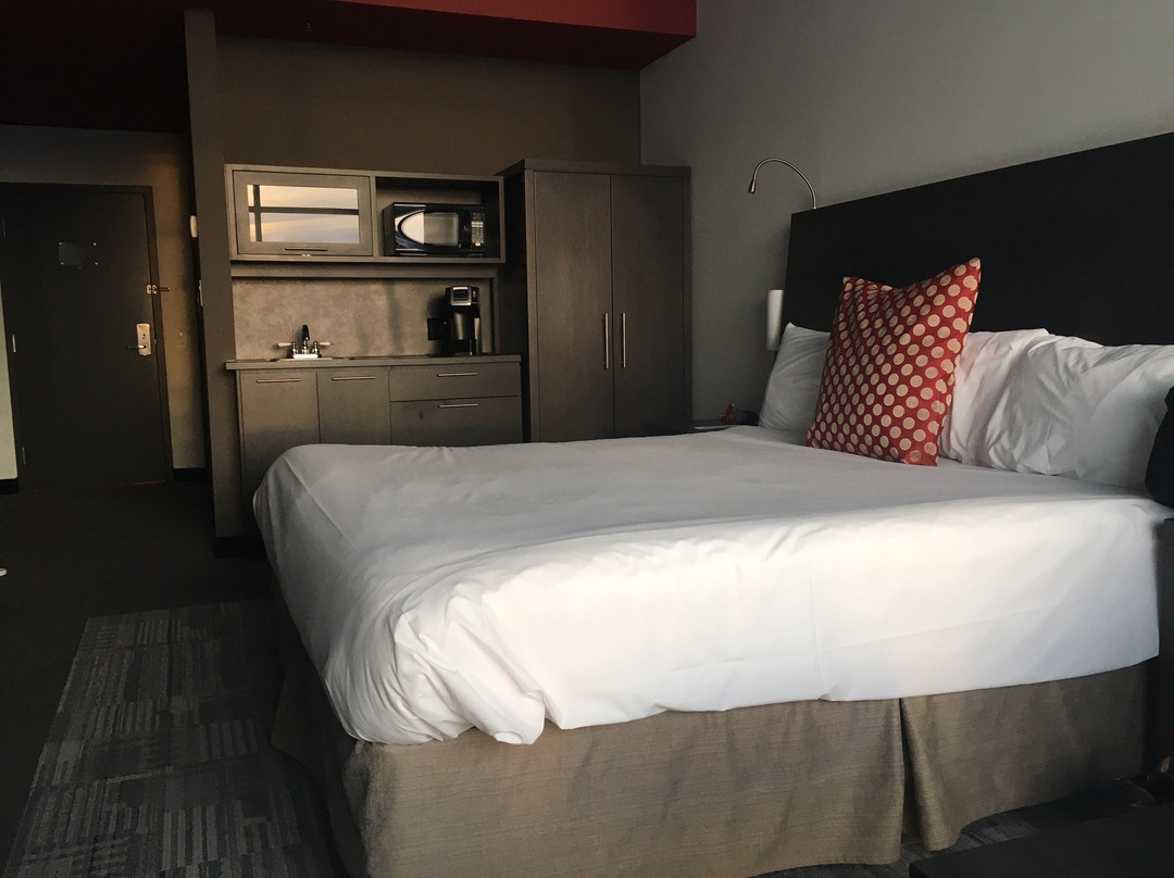 舍布鲁克时代大酒店主图