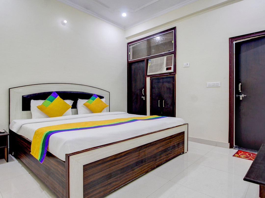 Treebo Trip Divine City主图