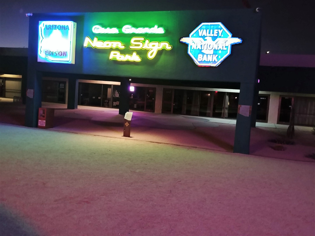 Casa Grande Neon Sign Park-卡萨格兰德必去景点