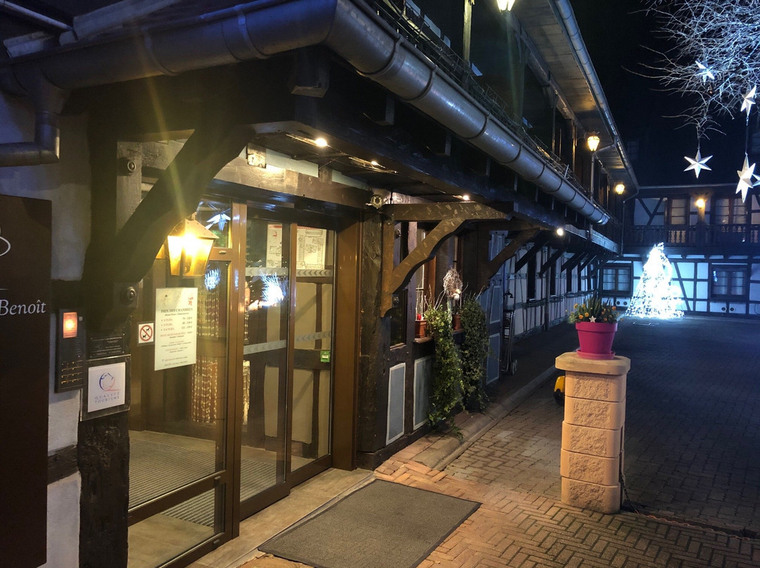 Hotel Pere Benoit主图