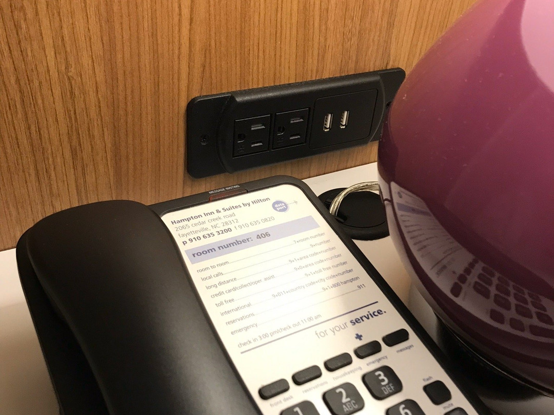 Hampton Inn & Suites Fayetteville主图