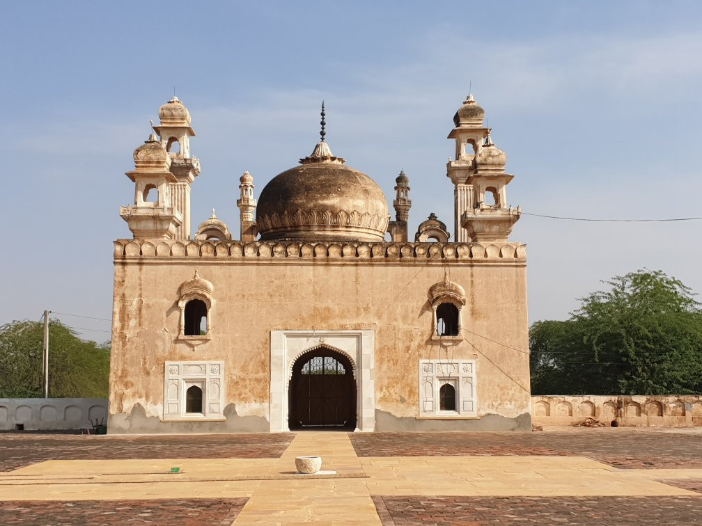 Abbasi Jamia Masjid Qila Derawar-Bahawalpur必去景点