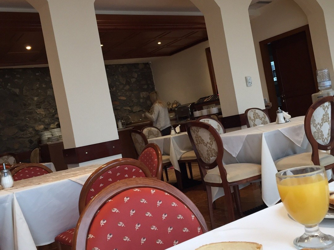 卡斯托里亚酒店主图