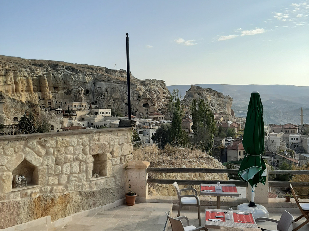 Canyon Cave Hotel