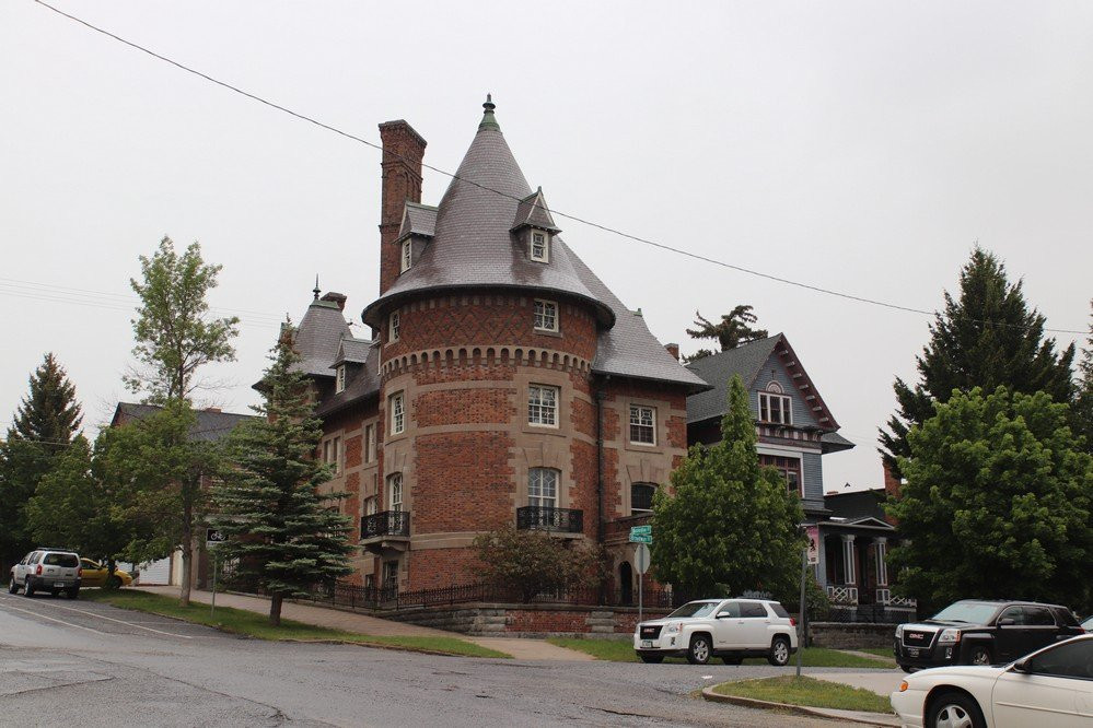 Clark Chateau-巴特必去景点