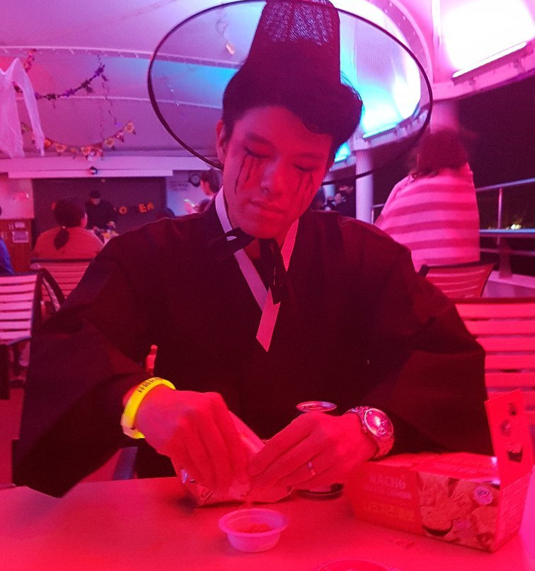 Wearing Hanbok-蔚山必去景点