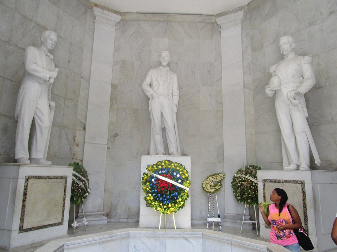 Yaguate旅游景点-Altar de la Patria