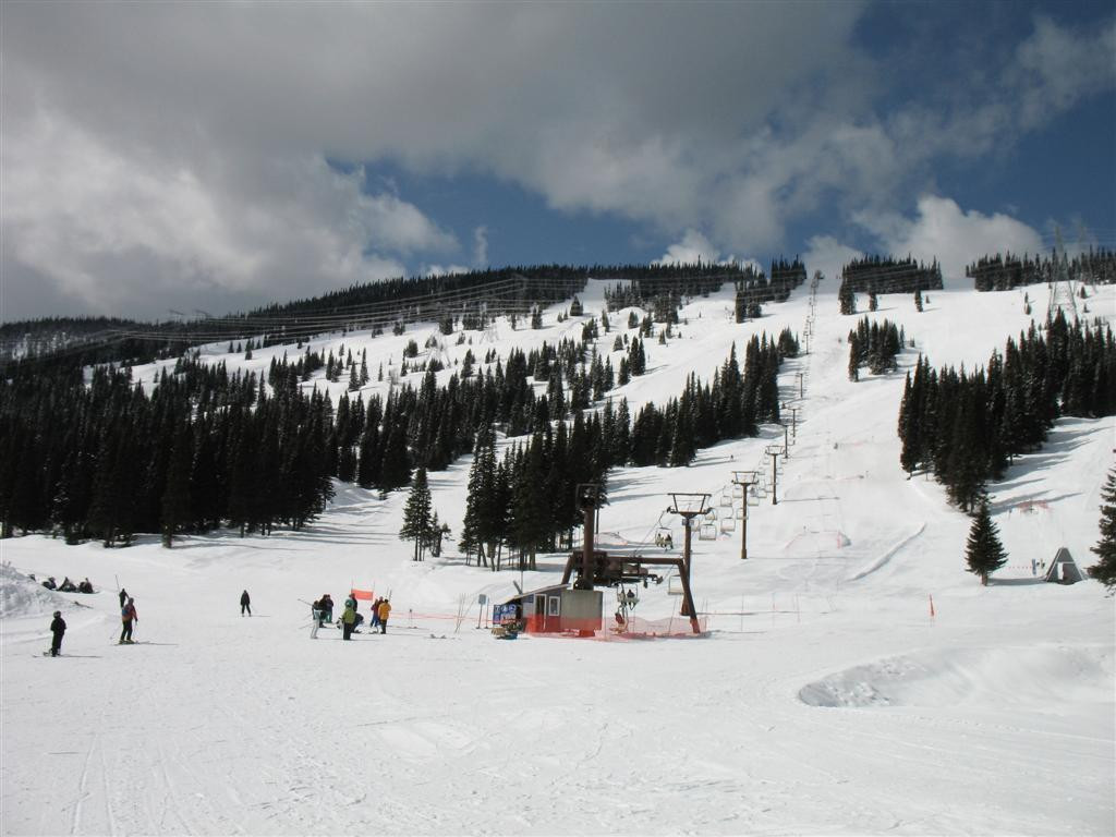 Powder King Mountain Resort-不列颠哥伦比亚省必去景点