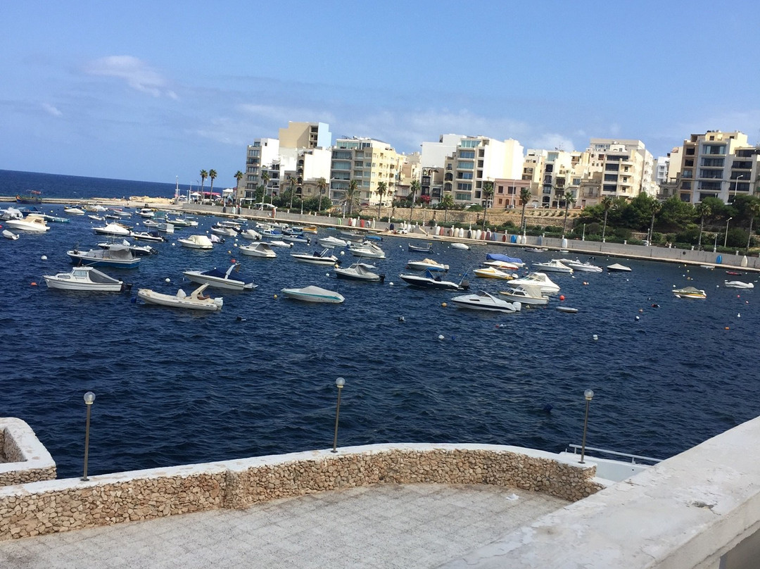 Gillieru Harbour Hotel主图