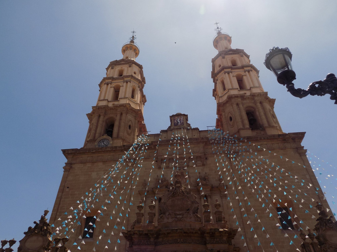 Catedral Basilica De Nuestra Madre Santisima De La Luz景点图片