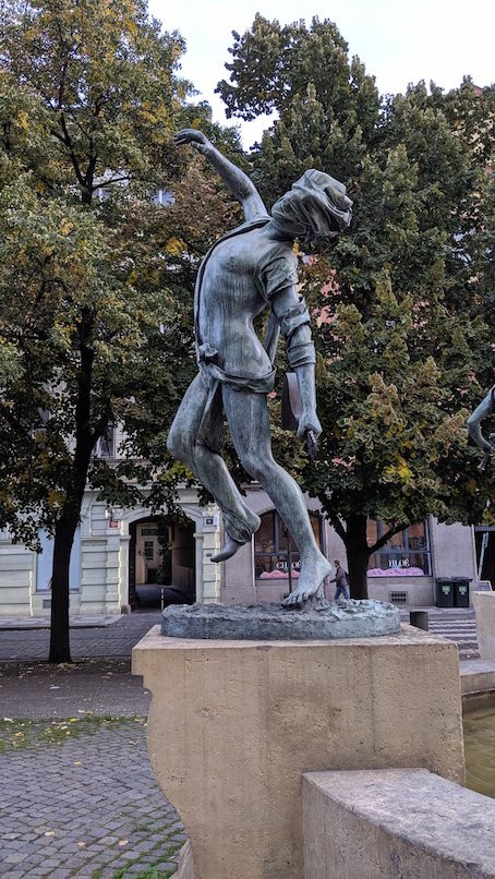 Dancing Fountain Czech Musicians景点图片