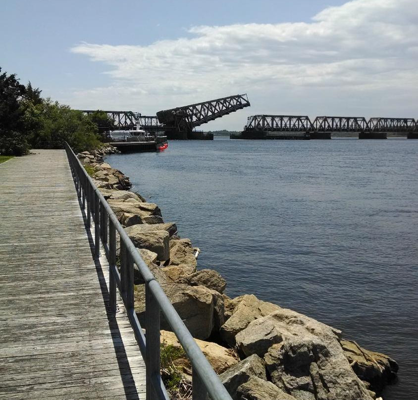 DEEP Marine Headquarters - Ferry Landing Park景点图片