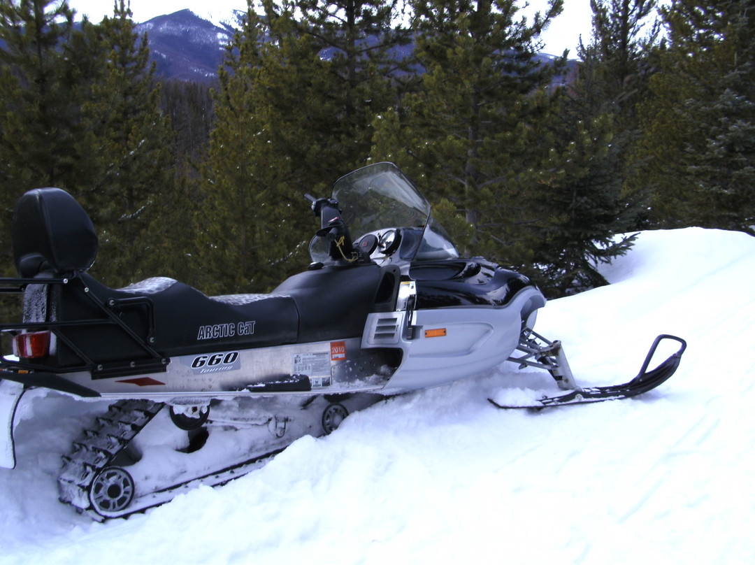 Trailblazer Snowmobile Tours景点图片
