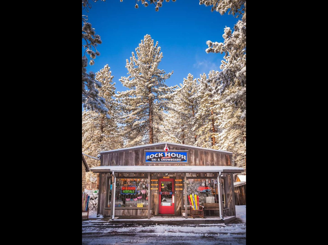 Rock House Discount Ski & Snowboard Rentals-南太浩湖必去景点