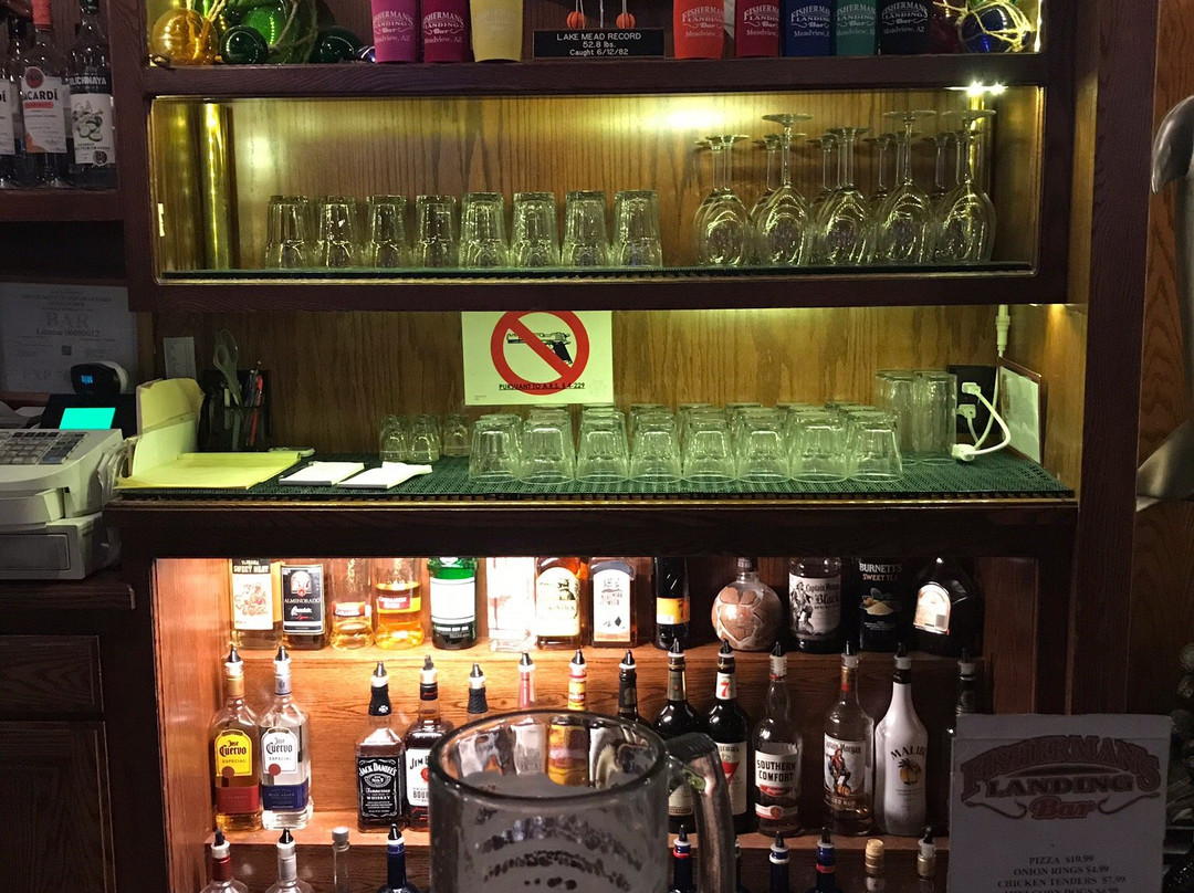 Fisherman's Landing Bar-Meadview必去景点