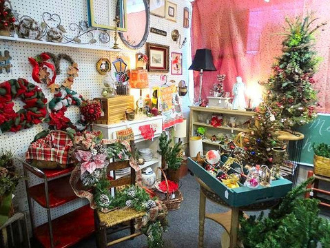 Corryton旅游景点-Cottage Door Antiques & Gifts