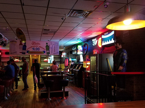 Oasis Lounge Inc.-拉皮德城必去景点