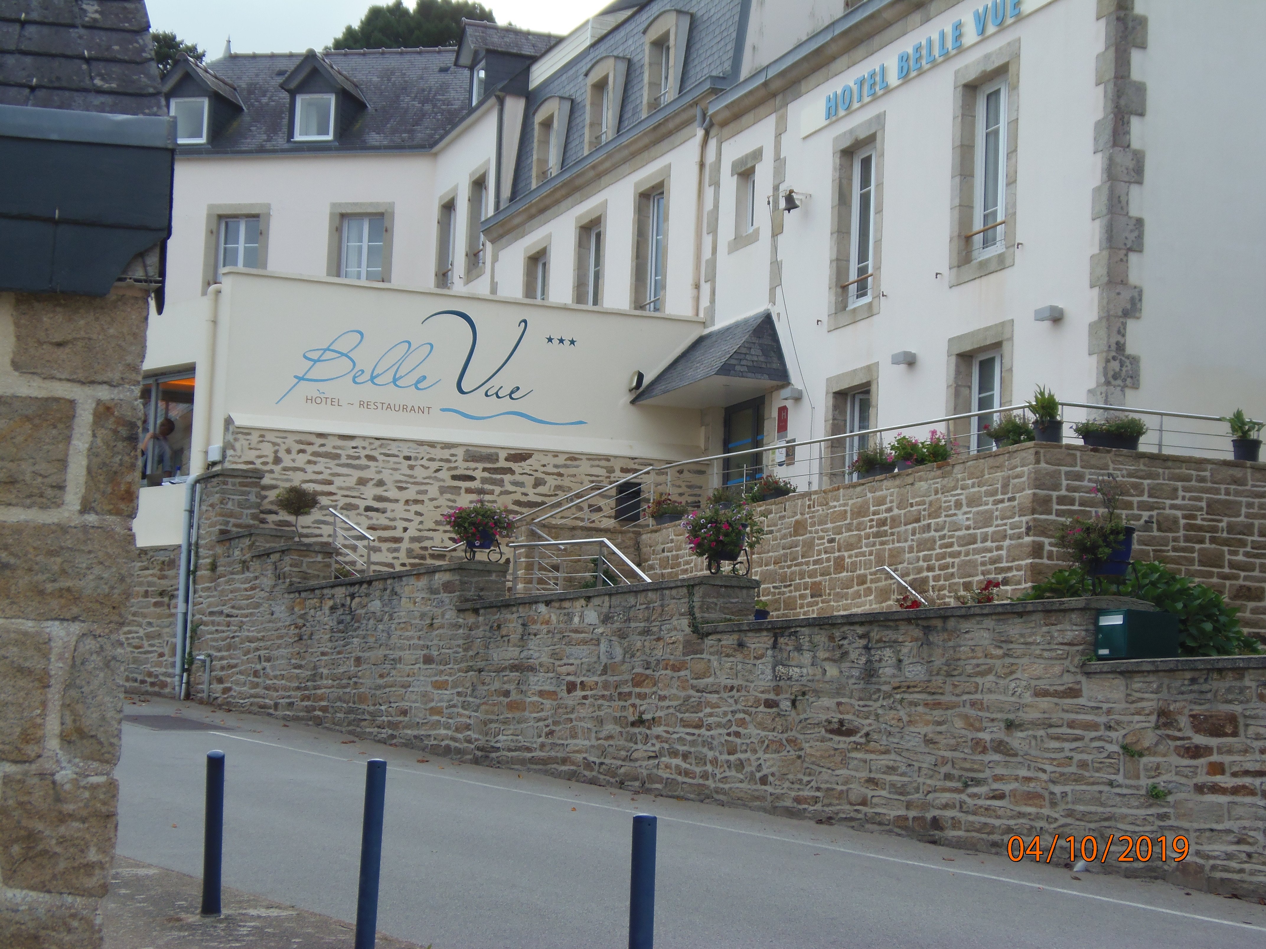 Logis Hôtel Belle-Vue-浴室