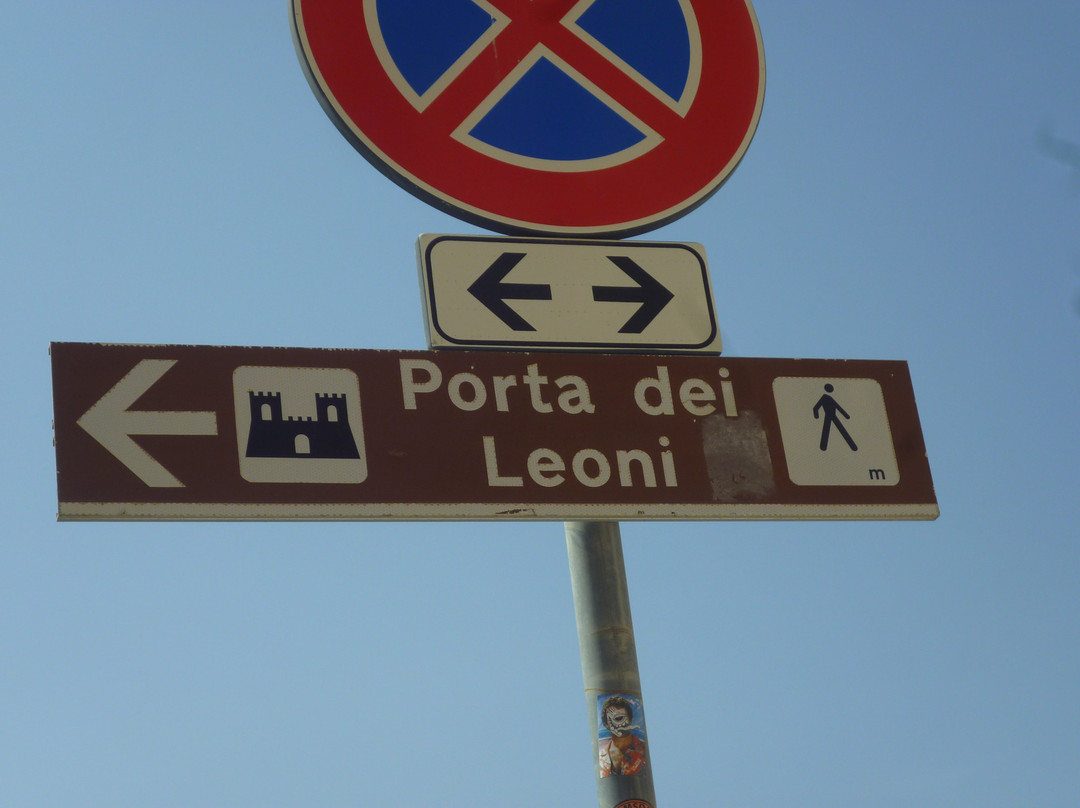 Porta Dei Due Leoni-卡利亚里省必去景点