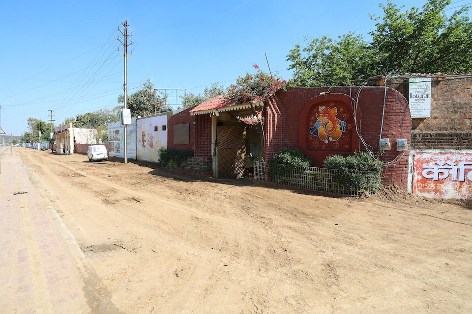 The Green Petal Resort主图