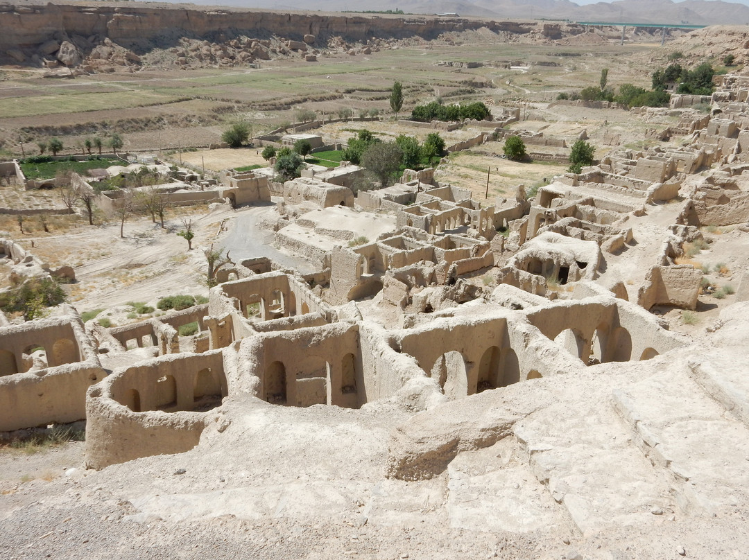 Izad Khast Castle景点图片
