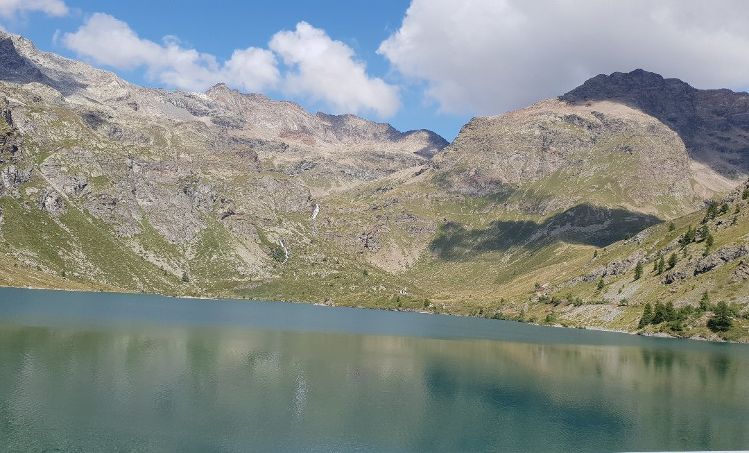 Lago di Cignana景点图片