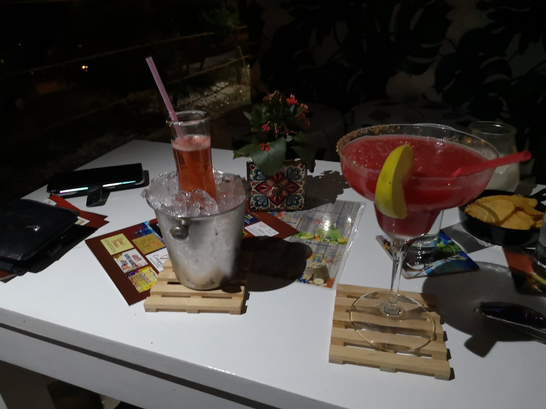 Unlimit Cocktail Bar-Paleokastritsa必去景点