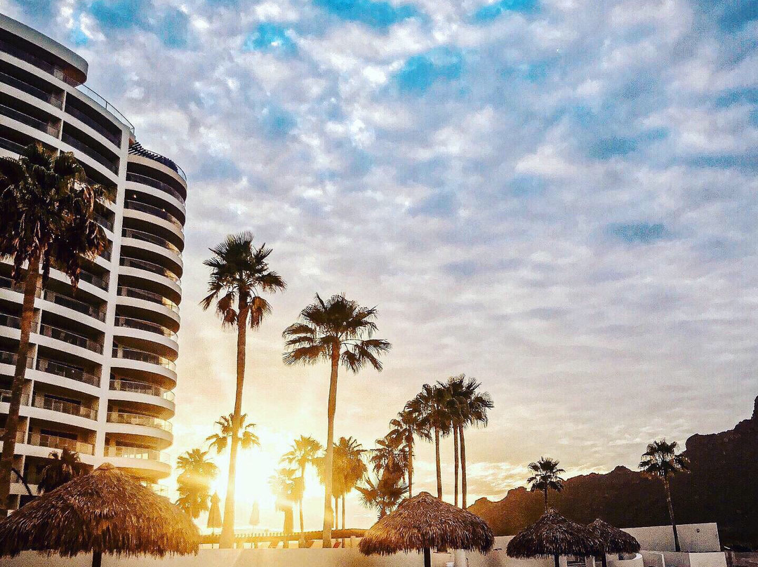 Playa Blanca Condo Hotel主图