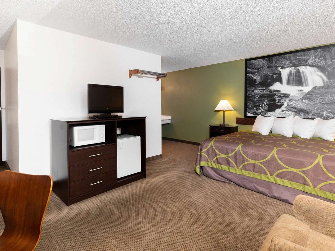 米苏拉-布鲁克斯街温德姆速8酒店主图