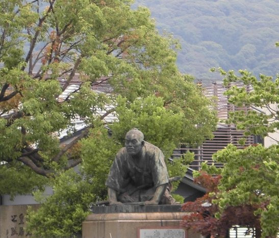 Hikokuro Takayama Statue景点图片