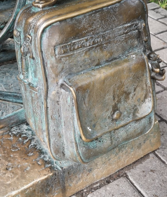 Monument to Painting Boy景点图片