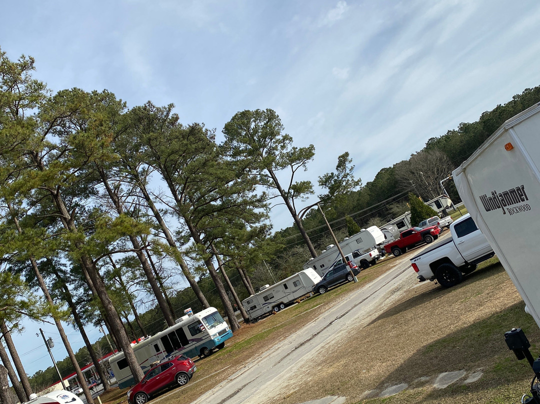 Cabin Creek Campground & MHP