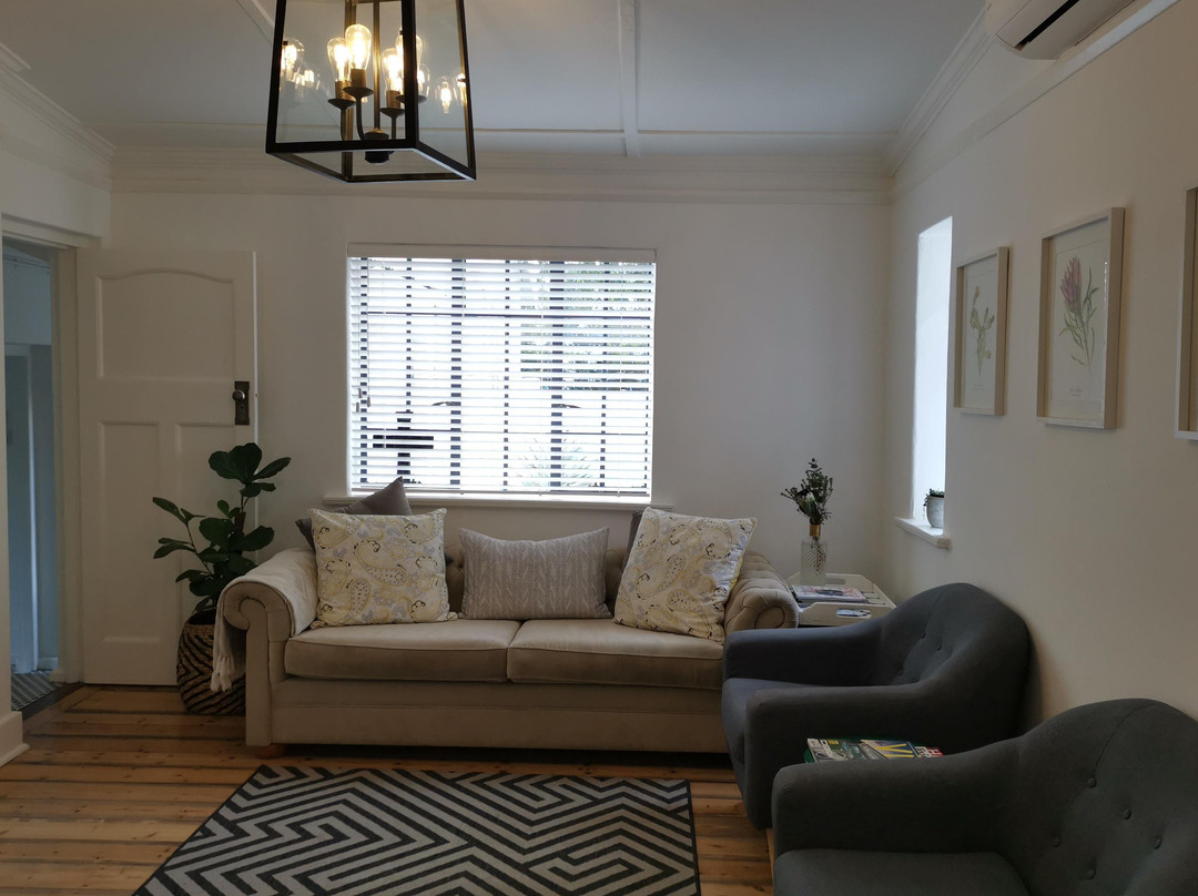 Diminish Face and Body Sculpting Clinic-西索美塞必去景点