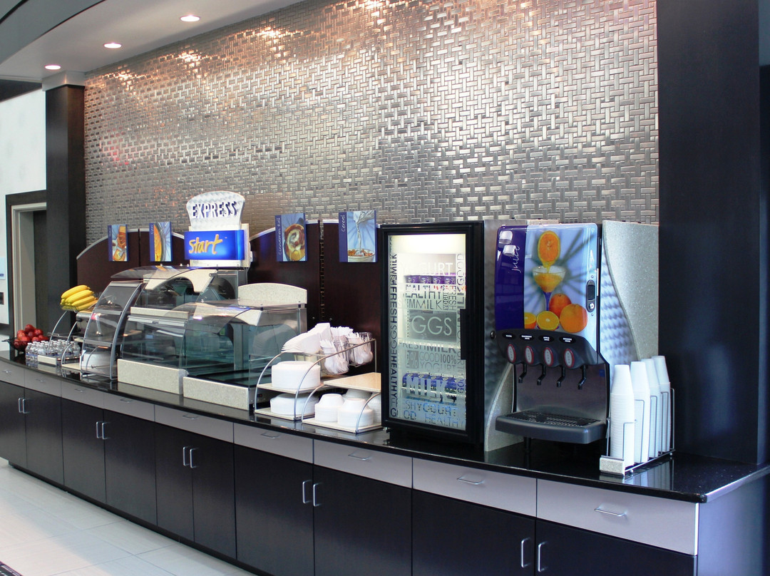 Holiday Inn Express & Suites Columbus - Polaris Parkway By IHG主图