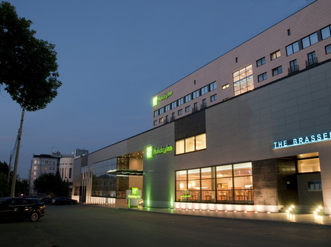 假日酒店度假村主图