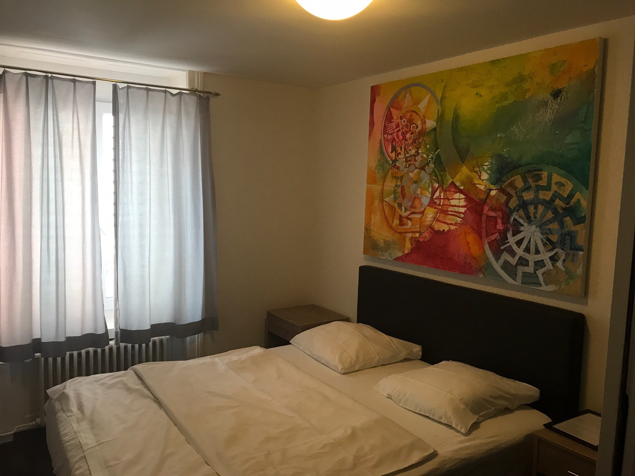 齐耳著斯特拉斯宾馆-官方