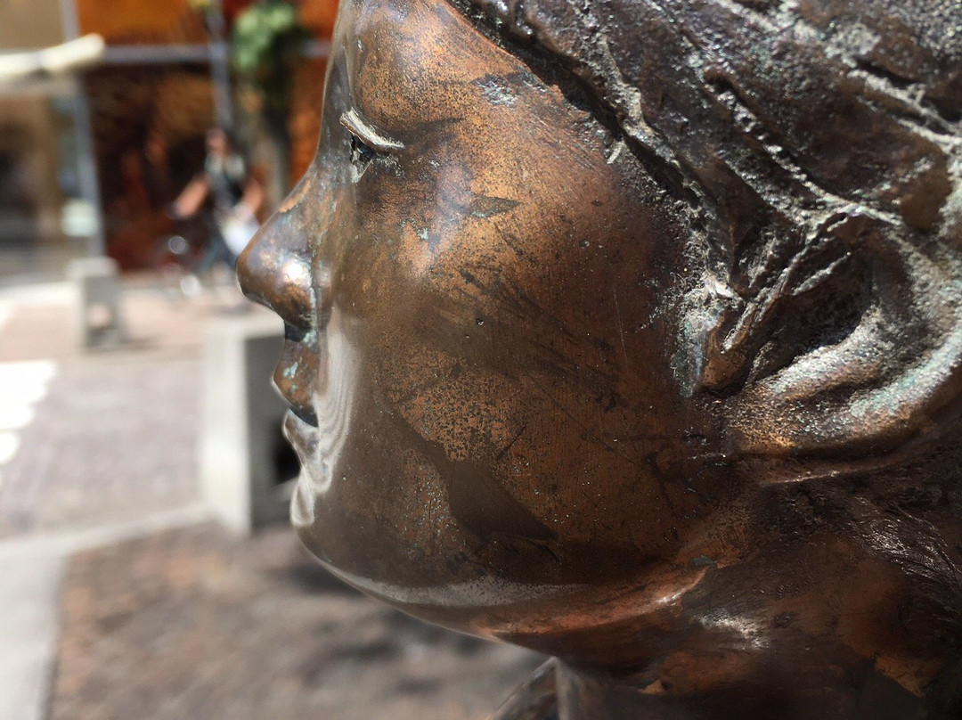 Kimichan Statue-Azabujuban必去景点