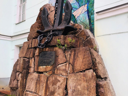 Memorial to Ice-breaker Yermak-摩尔曼斯克必去景点