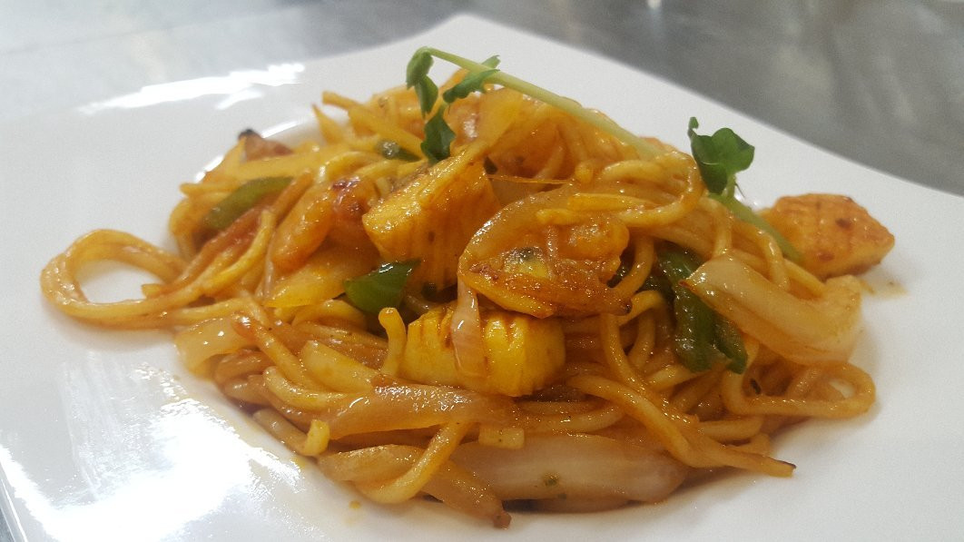 カリーダイニング サヒ