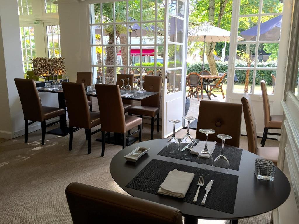 Hôtel La Mascotte主图